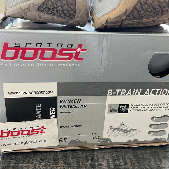 WOMENS SZ 6.5 SPRING BOOST W/ 3 INSOLES - Picture 8 of 8